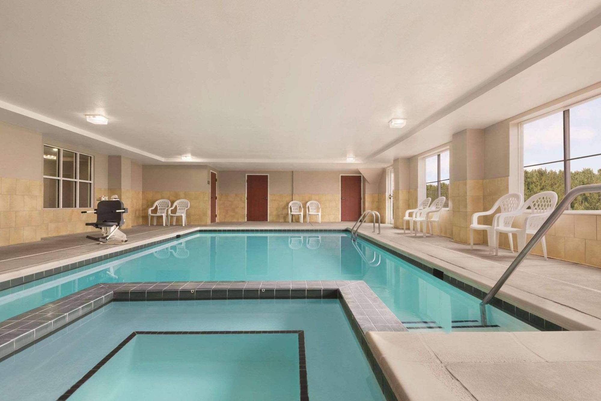 Country Inn & Suites By Radisson, Wytheville, Va Exteriör bild