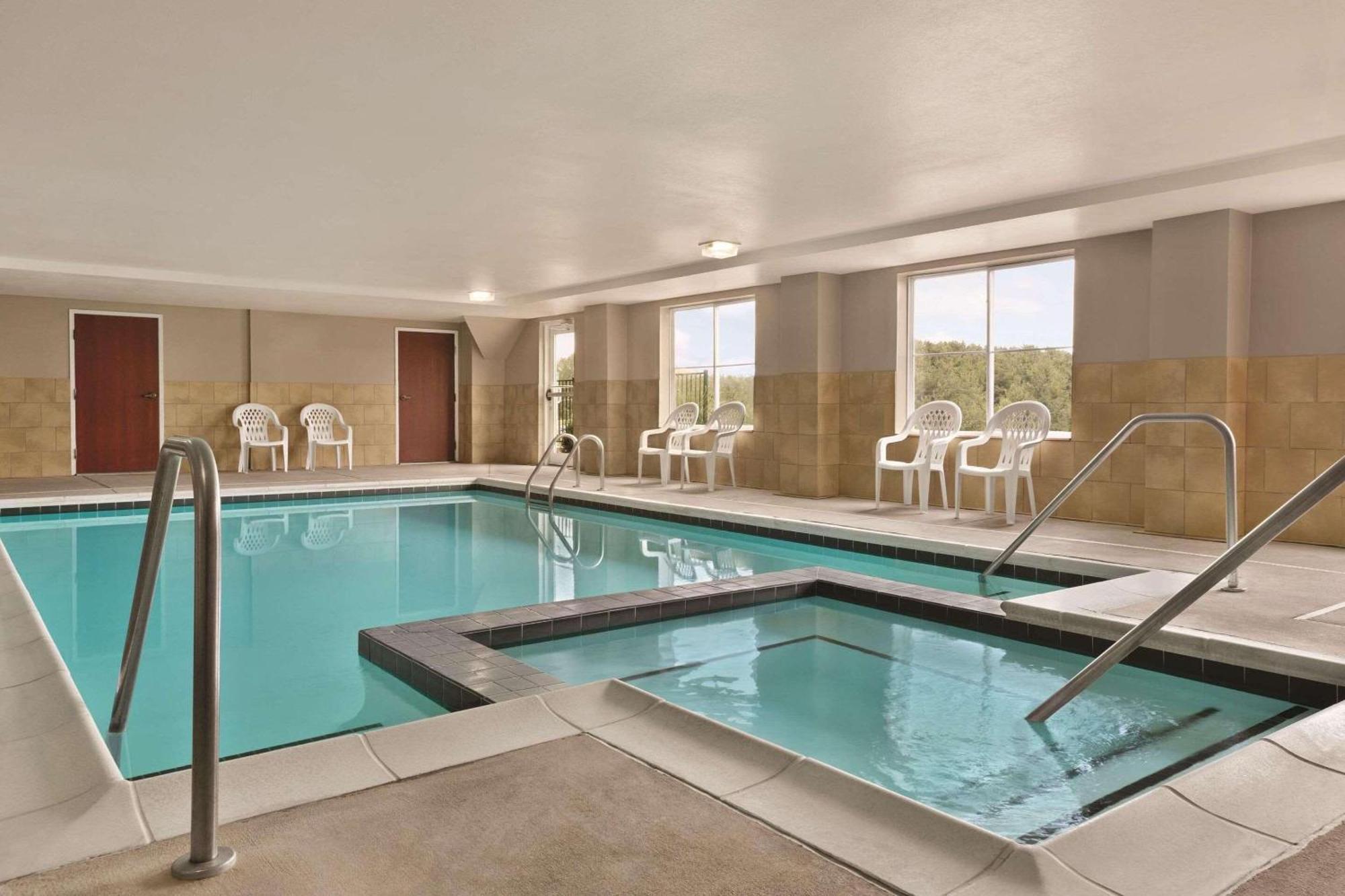 Country Inn & Suites By Radisson, Wytheville, Va Exteriör bild